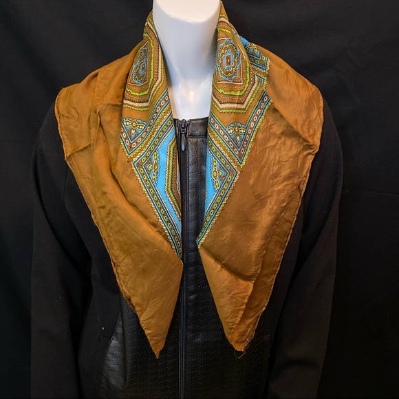 Glentex Vintage Scarf - Picture 3 of 7